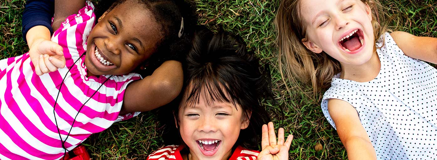 Kindergarten - Friends Smiling